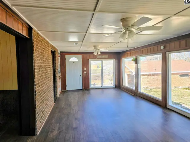 Photo of 740 N Walnut St, Medicine Lodge, KS