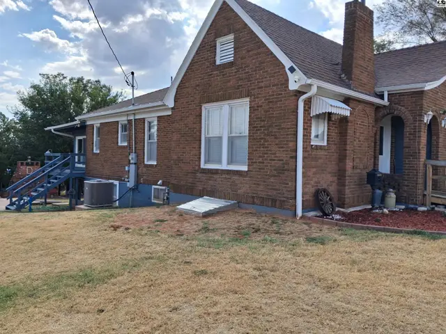 Photo of 740 N Walnut St, Medicine Lodge, KS