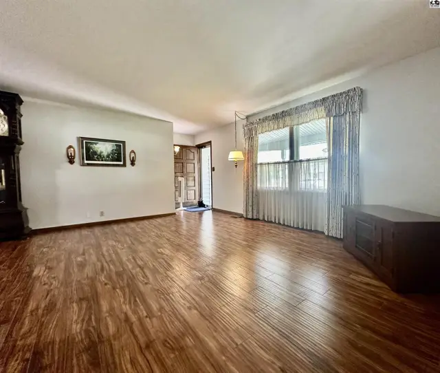 Photo of 2401 N Tyler St, Hutchinson, KS