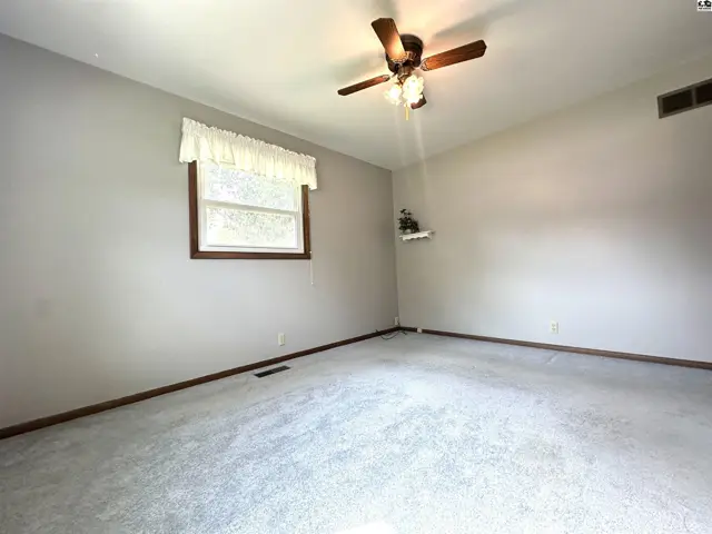 Photo of 2401 N Tyler St, Hutchinson, KS