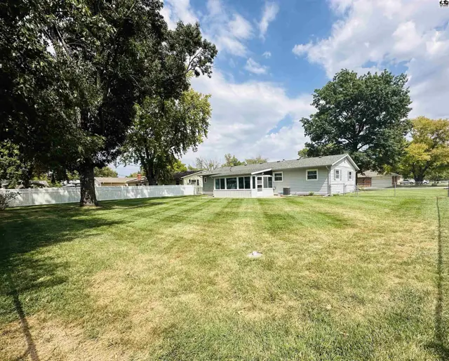 Photo of 2401 N Tyler St, Hutchinson, KS