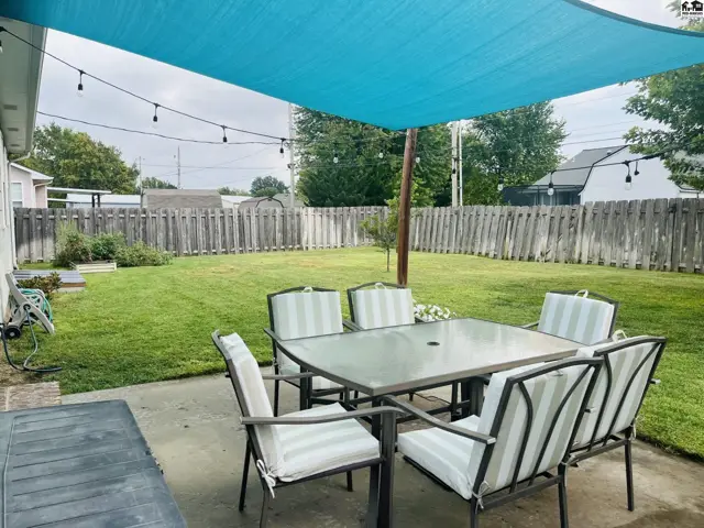 Photo of 205 E 37th Ave, Hutchinson, KS