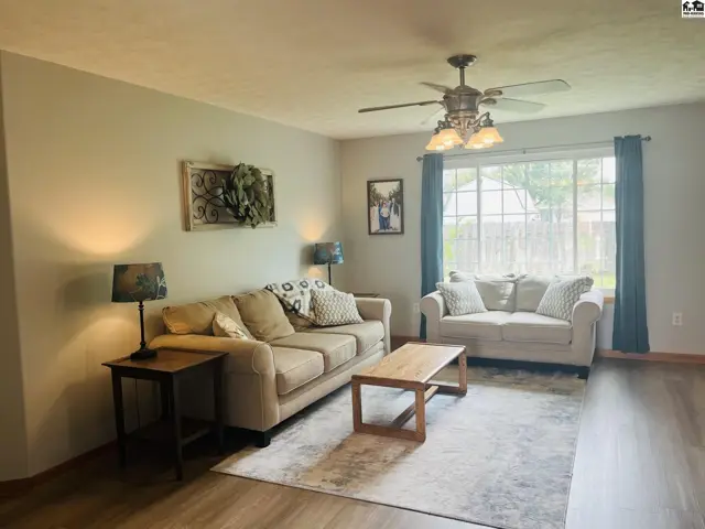 Photo of 205 E 37th Ave, Hutchinson, KS