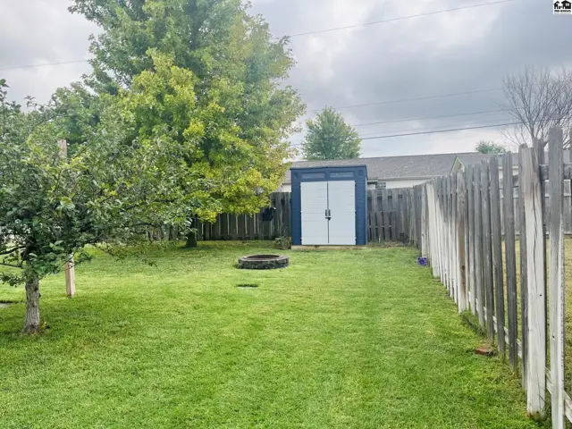 Photo of 205 E 37th Ave, Hutchinson, KS