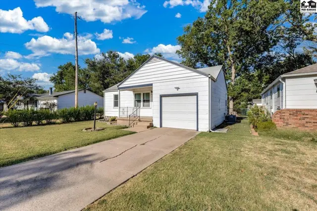 Photo of 623 Grandview Ave, Newton, KS