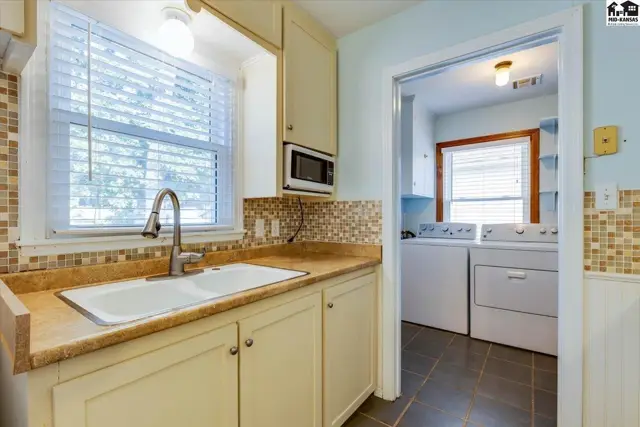 Photo of 623 Grandview Ave, Newton, KS