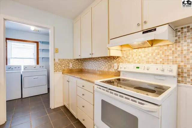 Photo of 623 Grandview Ave, Newton, KS