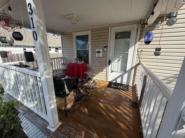 Photo of 310 W 13th Ave, Hutchinson, KS