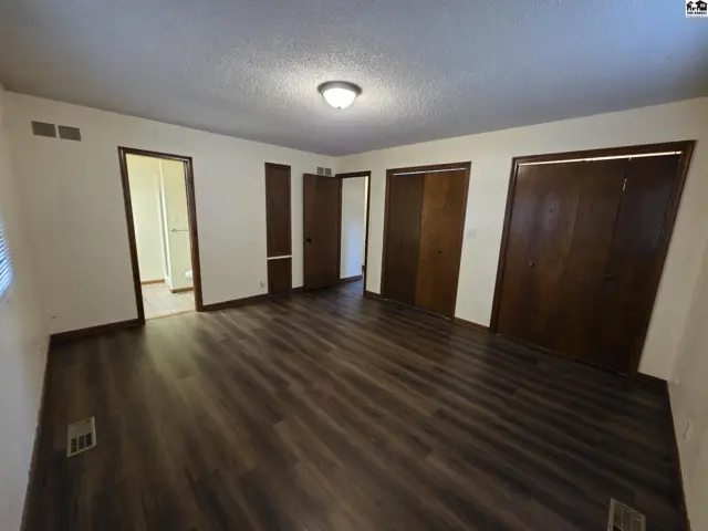 Photo of 901 E 27th Ave, Hutchinson, KS