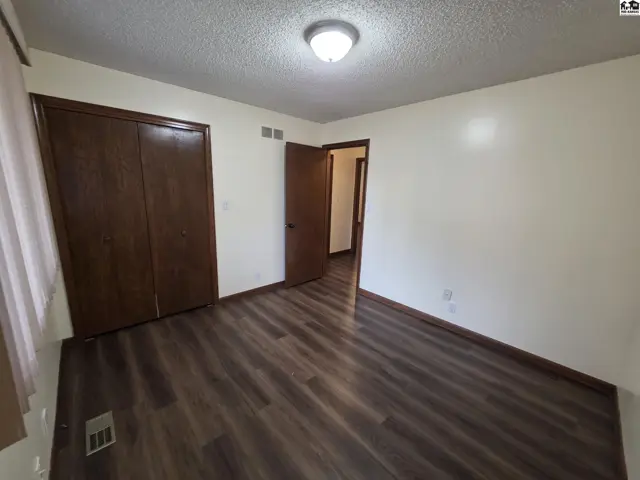 Photo of 901 E 27th Ave, Hutchinson, KS