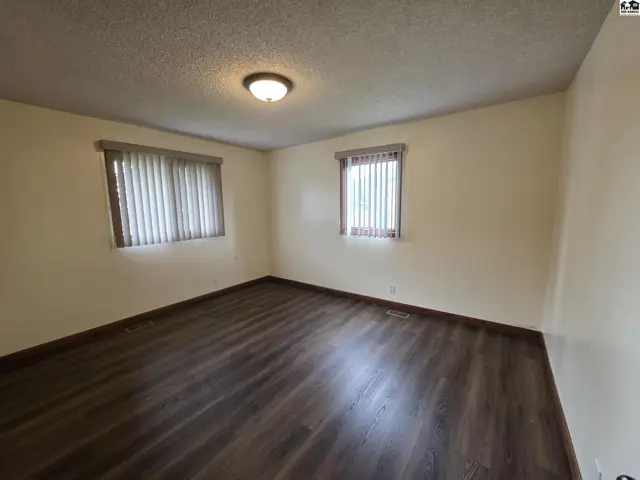 Photo of 901 E 27th Ave, Hutchinson, KS