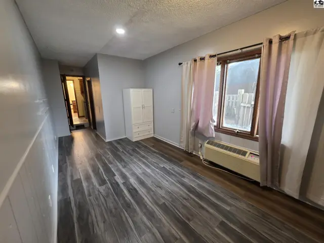 Photo of 901 E 27th Ave, Hutchinson, KS