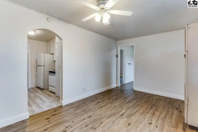 Photo of 713 E 11th Ave, Hutchinson, KS