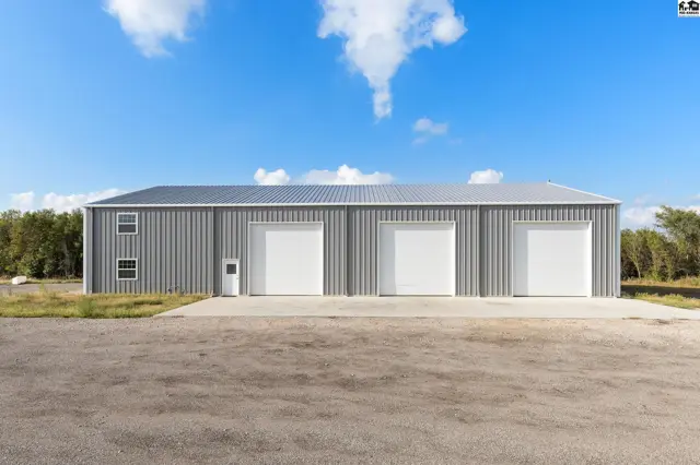Photo of 2939 N Halstead Rd, Halstead, KS