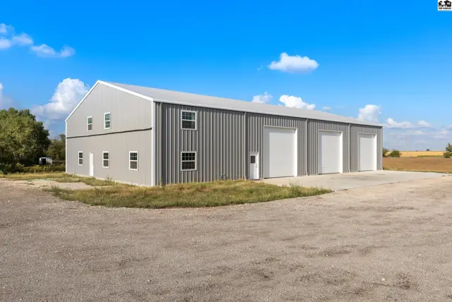 Photo of 2939 N Halstead Rd, Halstead, KS