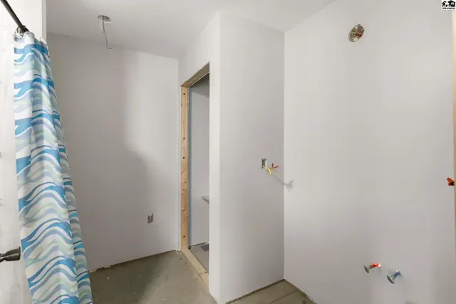 Photo of 2939 N Halstead Rd, Halstead, KS