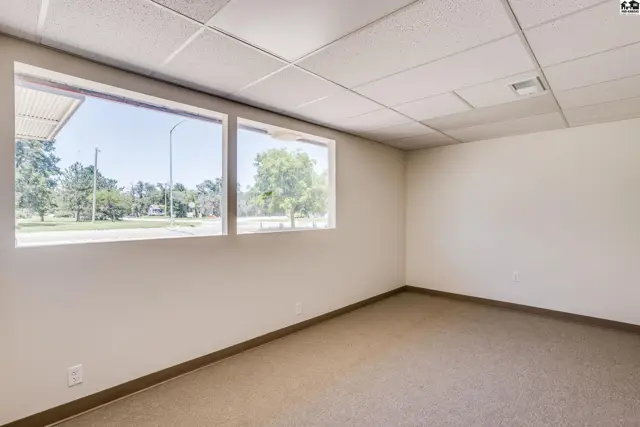 Photo of 2021 E 4th, Hutchinson, KS