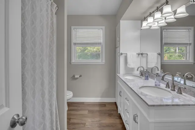 Photo of 412 SE 11th St., Newton, KS