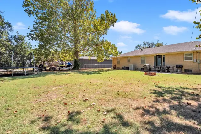 Photo of 412 SE 11th St., Newton, KS