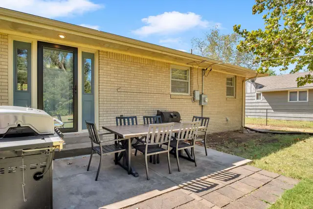 Photo of 412 SE 11th St., Newton, KS