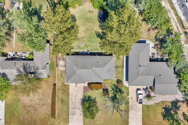 Photo of 412 SE 11th St., Newton, KS