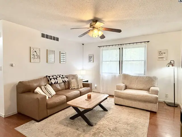 Photo of 912 E 31st Terr, Hutchinson, KS