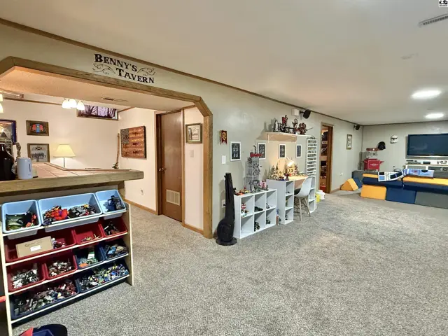 Photo of 912 E 31st Terr, Hutchinson, KS