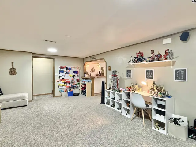 Photo of 912 E 31st Terr, Hutchinson, KS