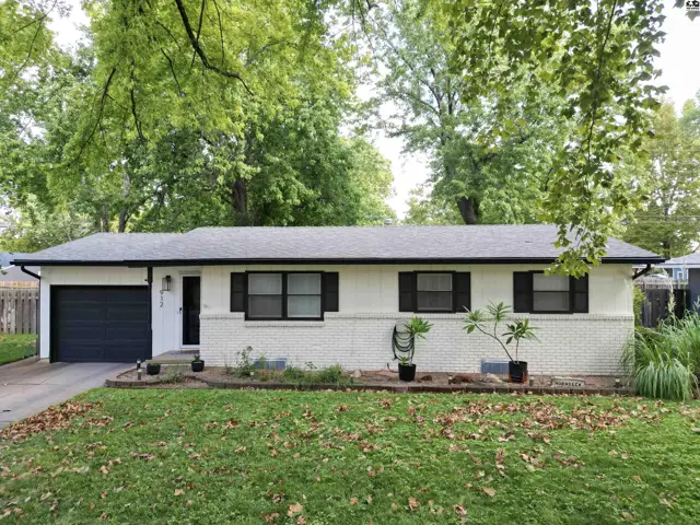 Photo of 912 E 31st Terr, Hutchinson, KS