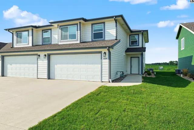 Photo of 1224 Steve Hawley Ln, Salina, KS