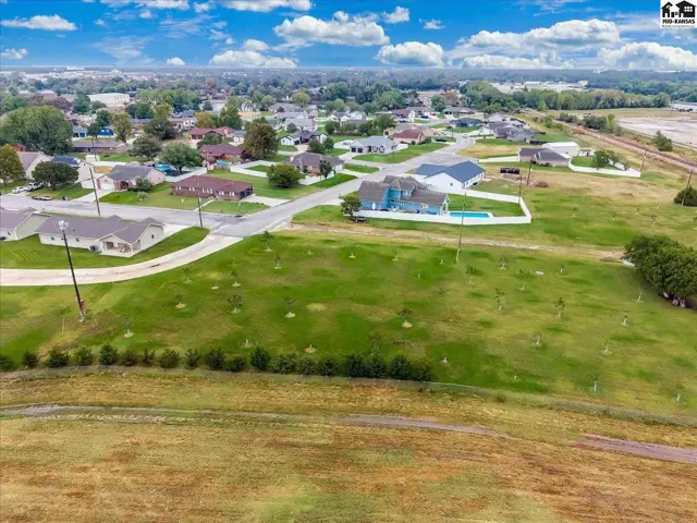 Photo of 85 E Des Moines Circle, South Hutchinson, KS