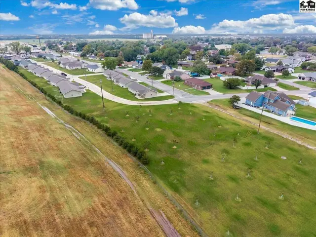 Photo of 85 E Des Moines Circle, South Hutchinson, KS