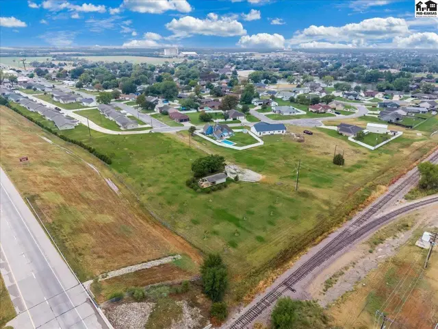 Photo of 85 E Des Moines Circle, South Hutchinson, KS