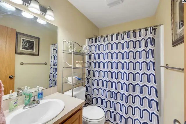 Photo of 109 W Longview Rd, Hutchinson, KS
