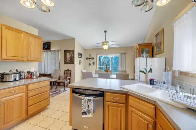 Photo of 109 W Longview Rd, Hutchinson, KS