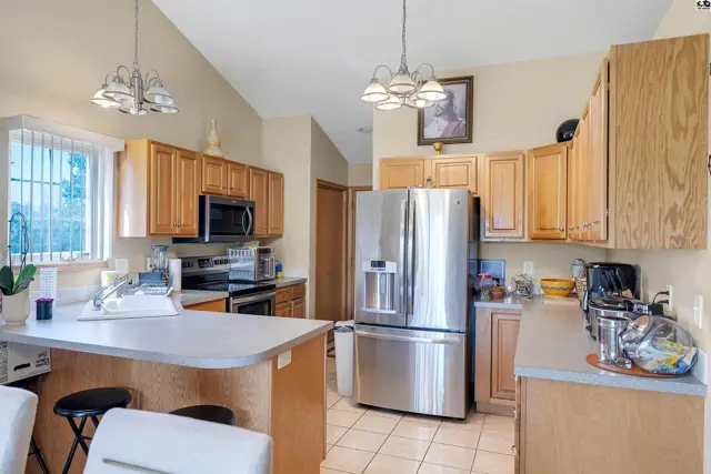 Photo of 109 W Longview Rd, Hutchinson, KS