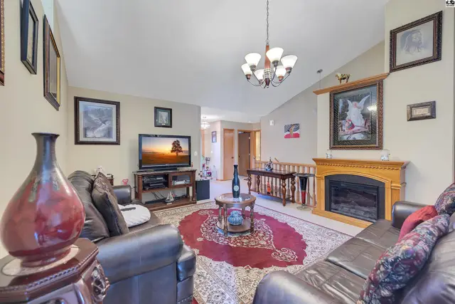 Photo of 109 W Longview Rd, Hutchinson, KS