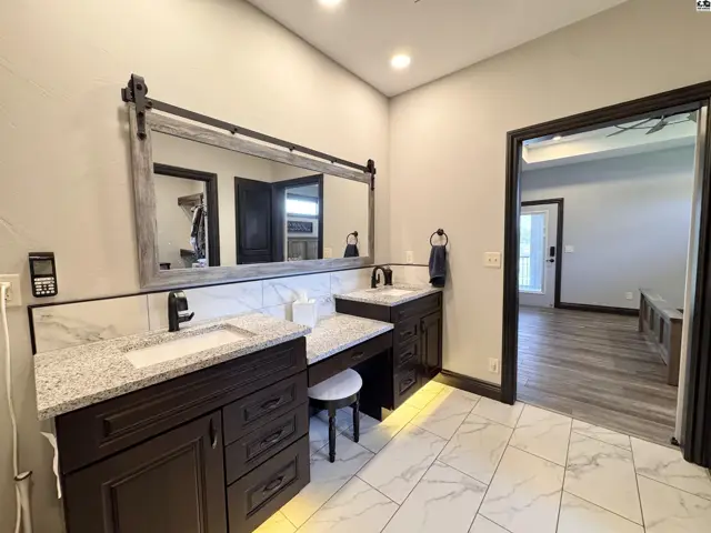 Photo of 1 Panorama Ct, Hutchinson, KS