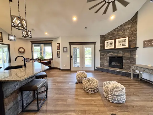 Photo of 1 Panorama Ct, Hutchinson, KS