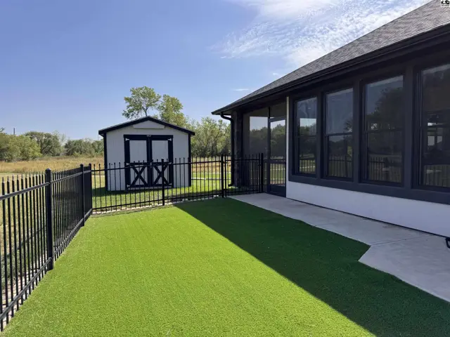 Photo of 1 Panorama Ct, Hutchinson, KS