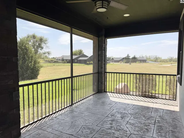 Photo of 1 Panorama Ct, Hutchinson, KS