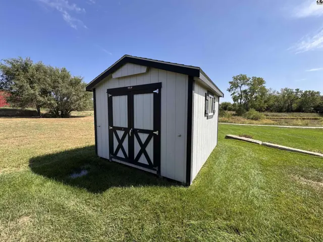 Photo of 1 Panorama Ct, Hutchinson, KS