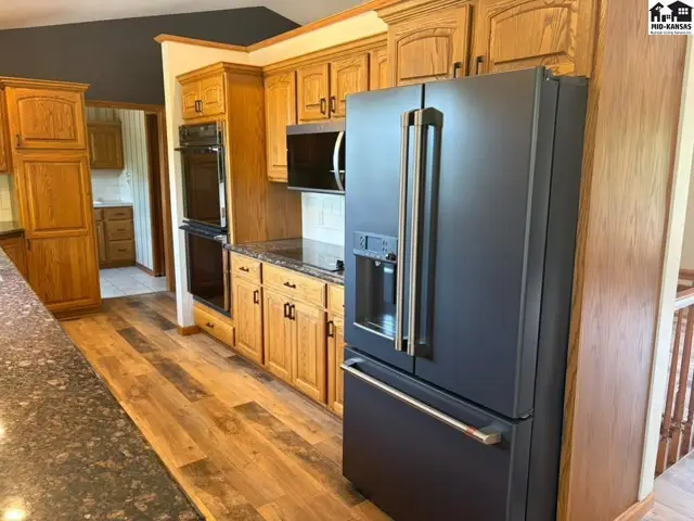 Photo of 5804 W 50th Ave, Hutchinson, KS