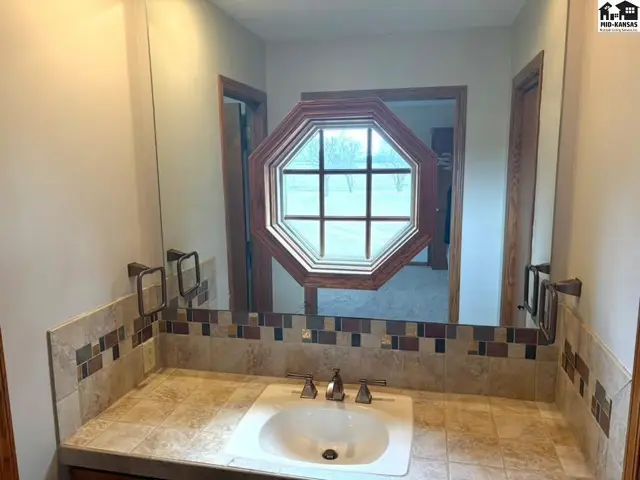 Photo of 5804 W 50th Ave, Hutchinson, KS
