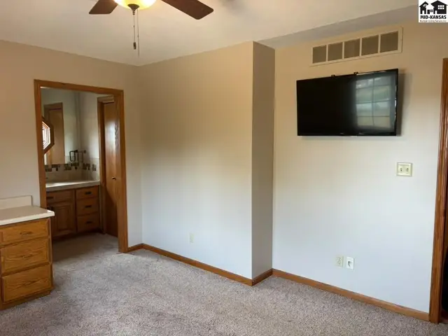 Photo of 5804 W 50th Ave, Hutchinson, KS