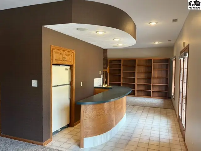 Photo of 5804 W 50th Ave, Hutchinson, KS