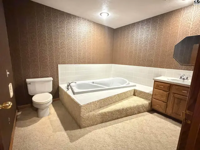 Photo of 5804 W 50th Ave, Hutchinson, KS