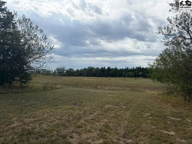 Photo of 5804 W 50th Ave, Hutchinson, KS