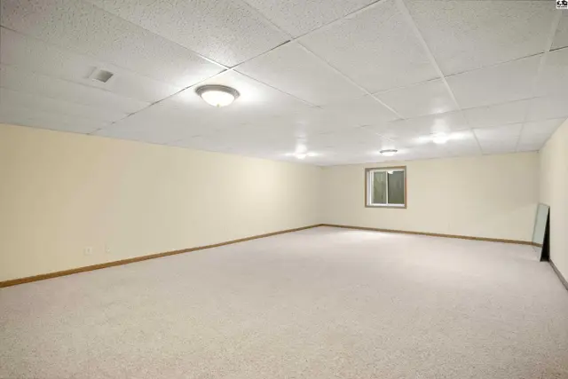 Photo of 1120 Split Oak Dr, Newton, KS