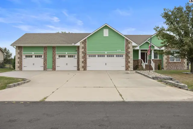 Photo of 1120 Split Oak Dr, Newton, KS